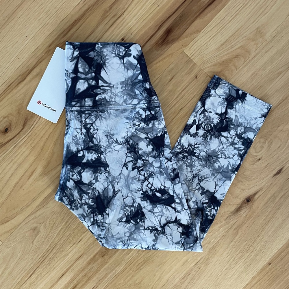 Lululemon Wunder Under High Rise Crop 21” black & white tie dye